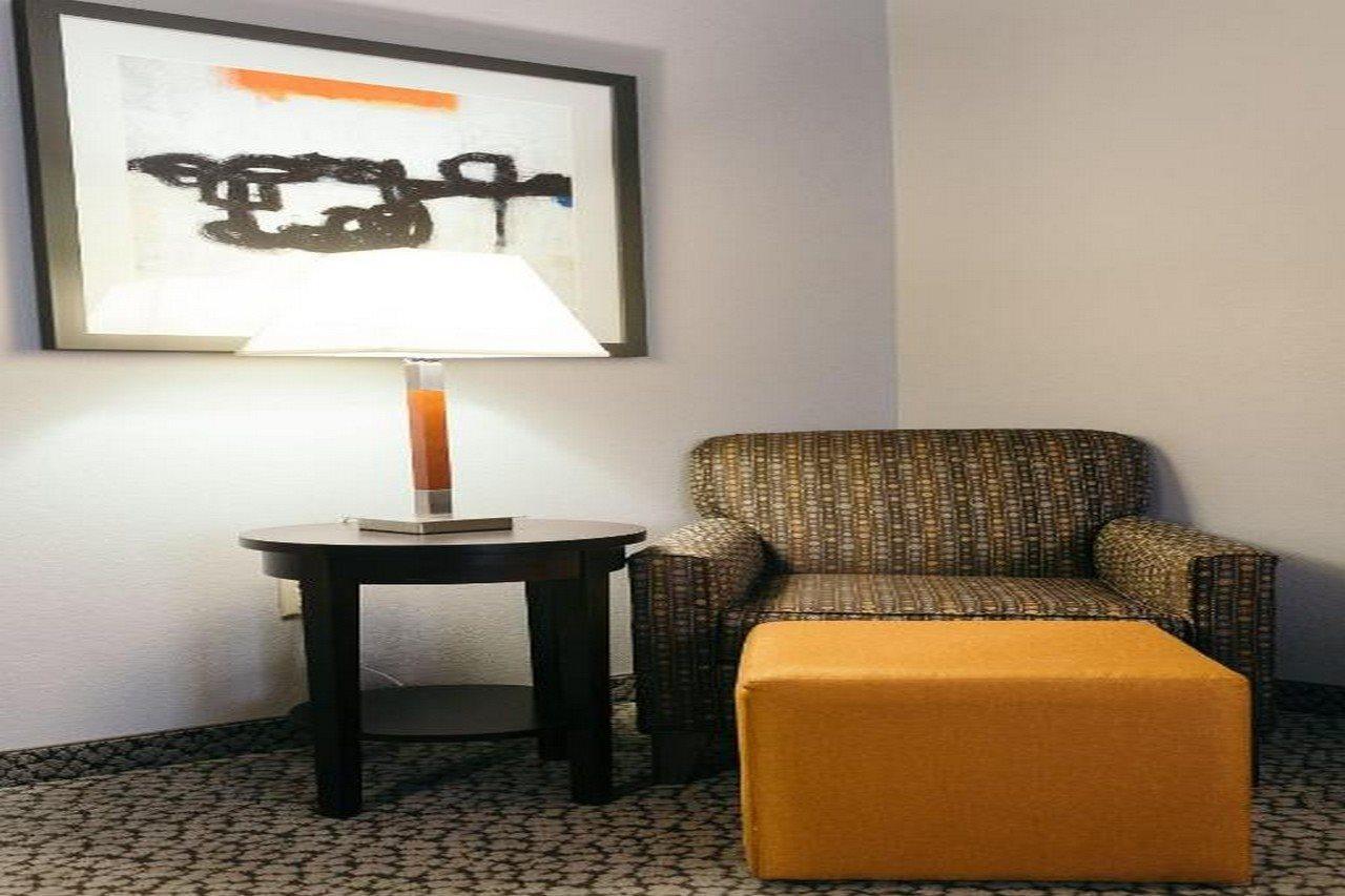 Hilton Garden Inn Des Moines Airport Eksteriør billede
