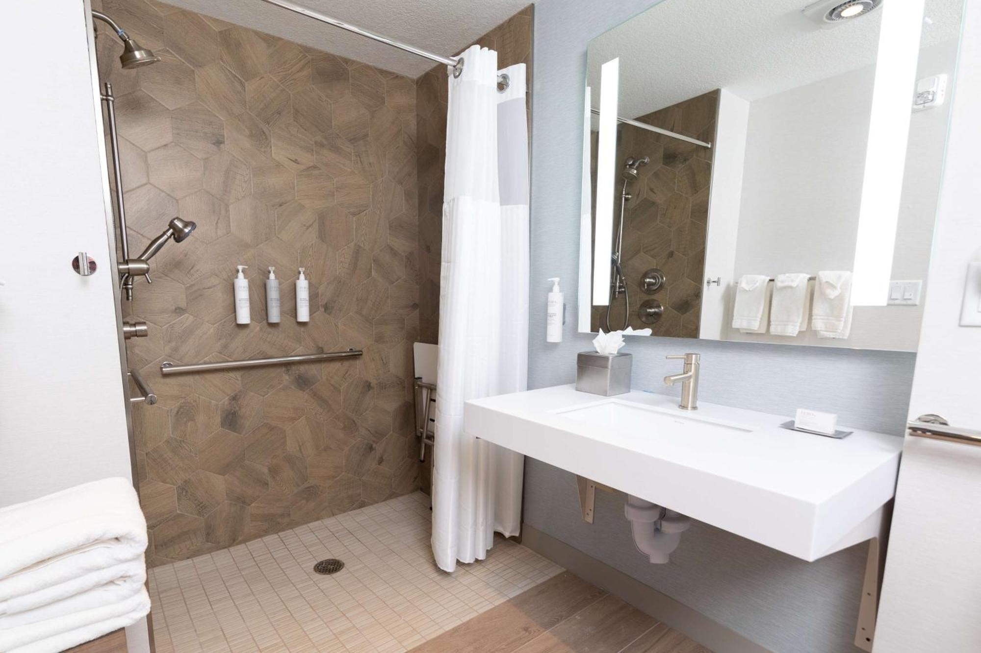 Hilton Garden Inn Des Moines Airport Eksteriør billede